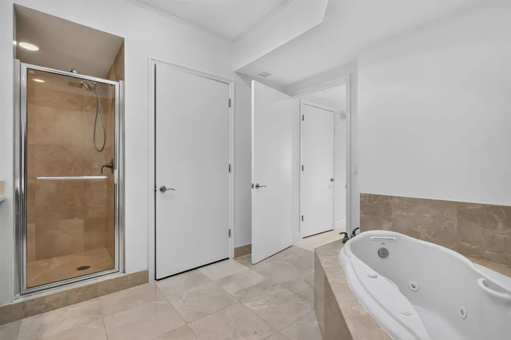 2650 Lake Shore Drive #1005 Riviera Beach, FL 33404