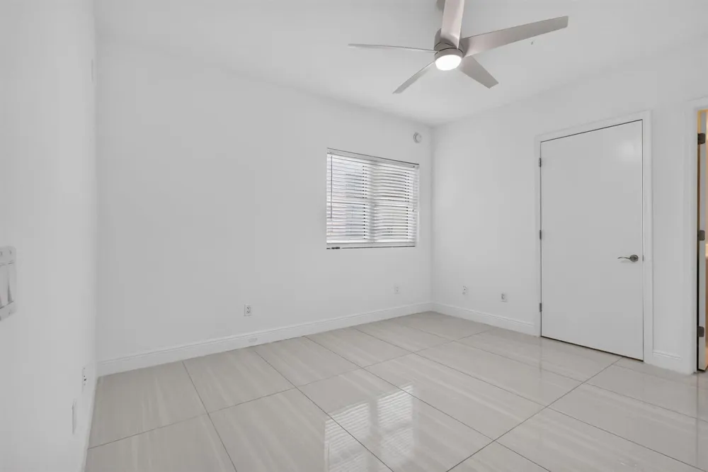 2650 Lake Shore Drive #1005 Riviera Beach, FL 33404