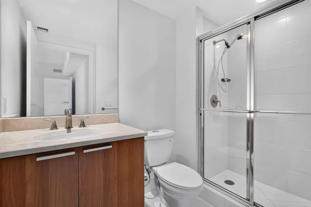 2650 Lake Shore Drive #1005 Riviera Beach, FL 33404