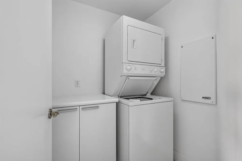 2650 Lake Shore Drive #1005 Riviera Beach, FL 33404