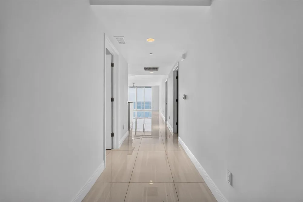 2650 Lake Shore Drive #1005 Riviera Beach, FL 33404