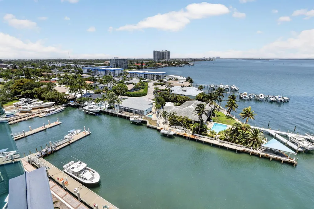 2650 Lake Shore Drive #1005 Riviera Beach, FL 33404