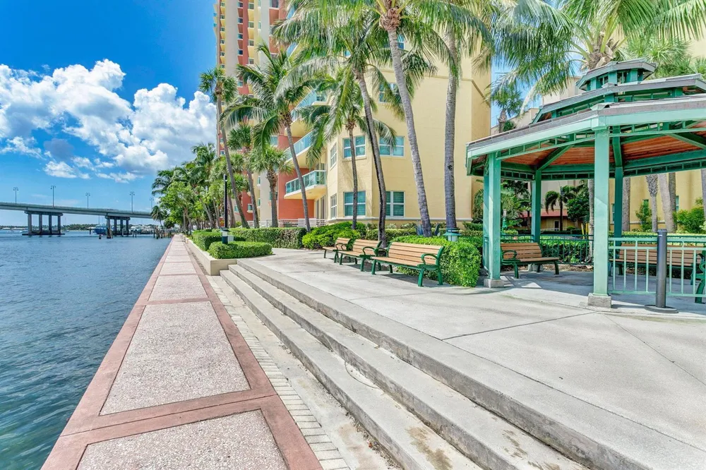 2650 Lake Shore Drive #1005 Riviera Beach, FL 33404