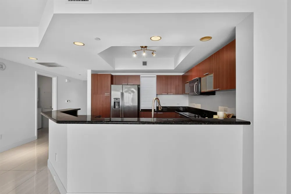 2650 Lake Shore Drive #1005 Riviera Beach, FL 33404