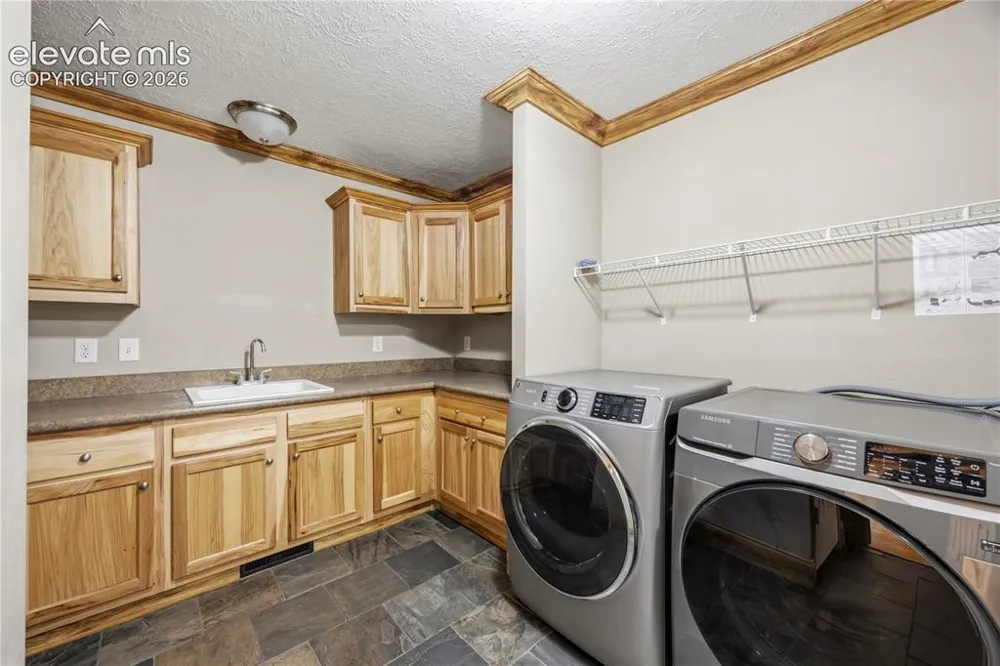 1088 Spotted Owl Way Calhan, CO 80808