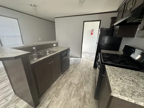 5913 W Maple, #158