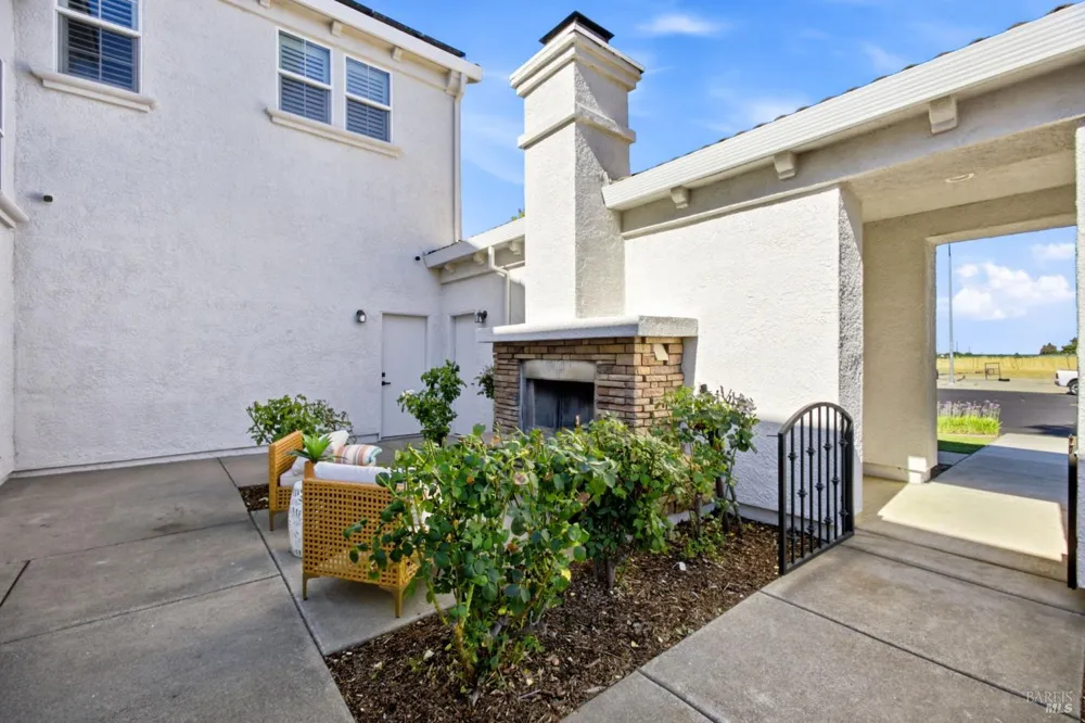 918 Shelter Cove Court Vacaville, CA 95688