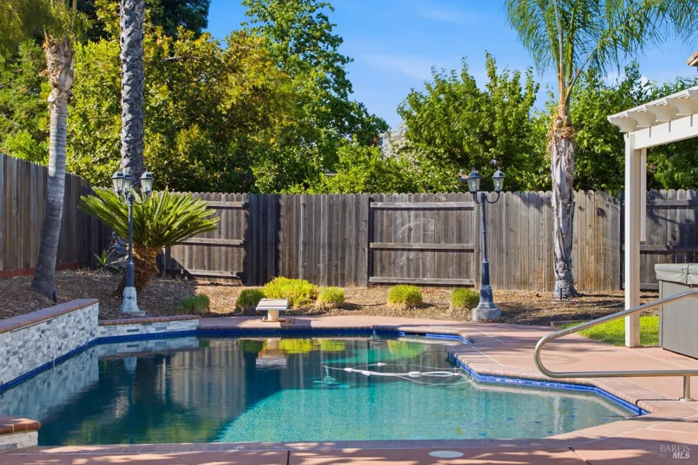 918 Shelter Cove Court Vacaville, CA 95688