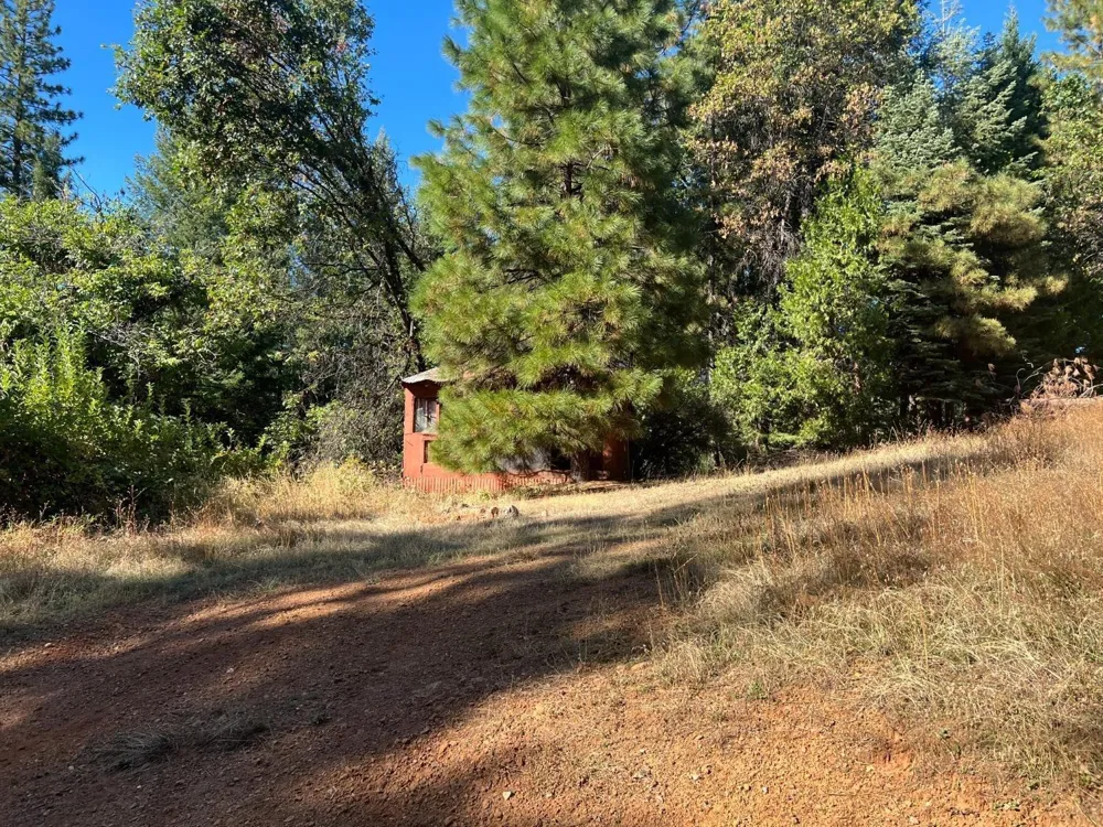 17506 Lowell Hill Road Grass Valley, CA 95945