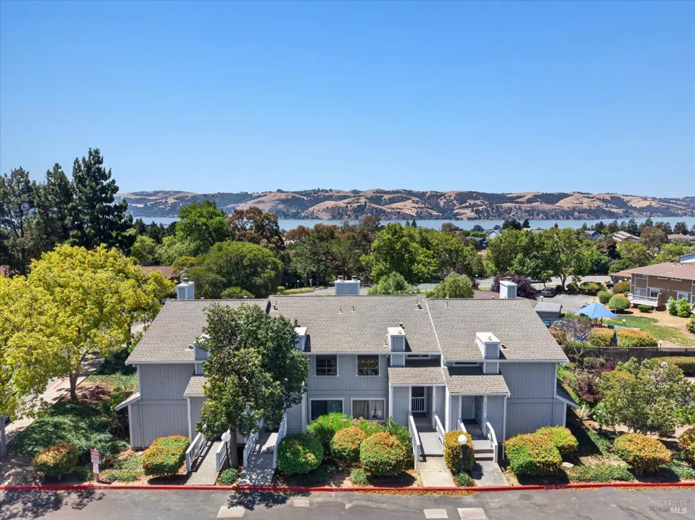 2002 Clearview Circle Benicia, CA 94510