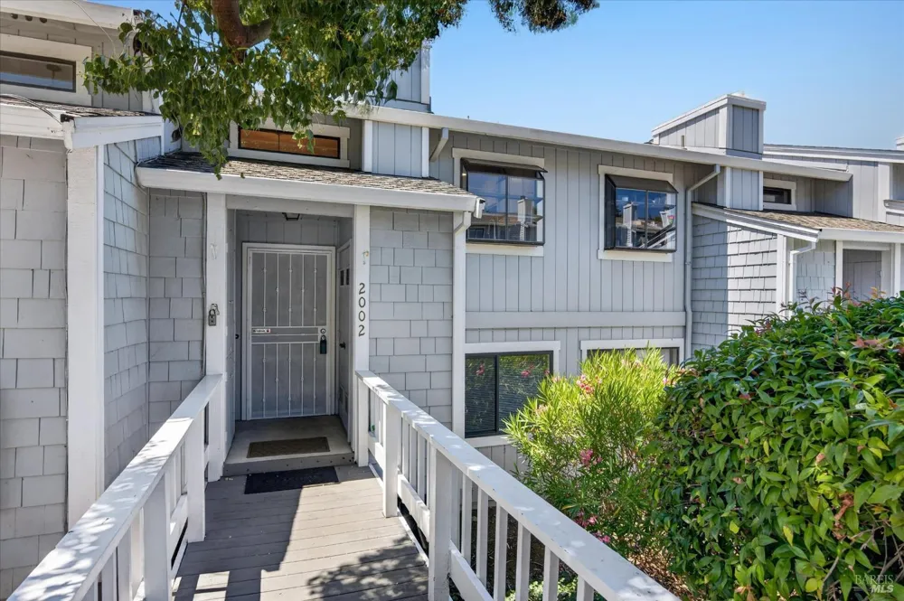 2002 Clearview Circle Benicia, CA 94510