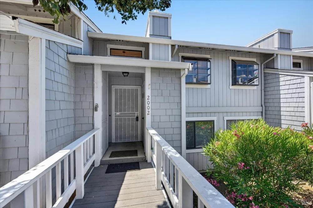 2002 Clearview Circle Benicia, CA 94510