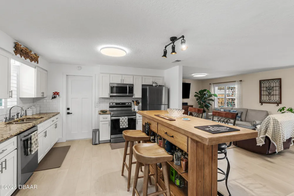 2005 Oriole Lane South Daytona, FL 32119