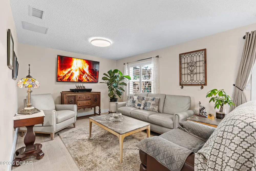 2005 Oriole Lane South Daytona, FL 32119