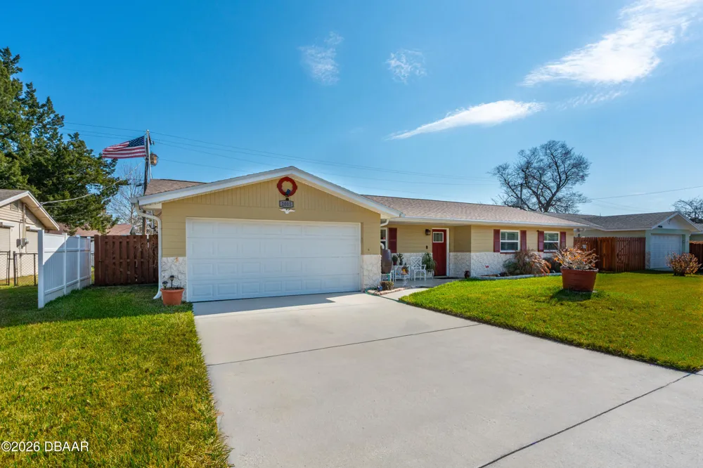 2005 Oriole Lane South Daytona, FL 32119