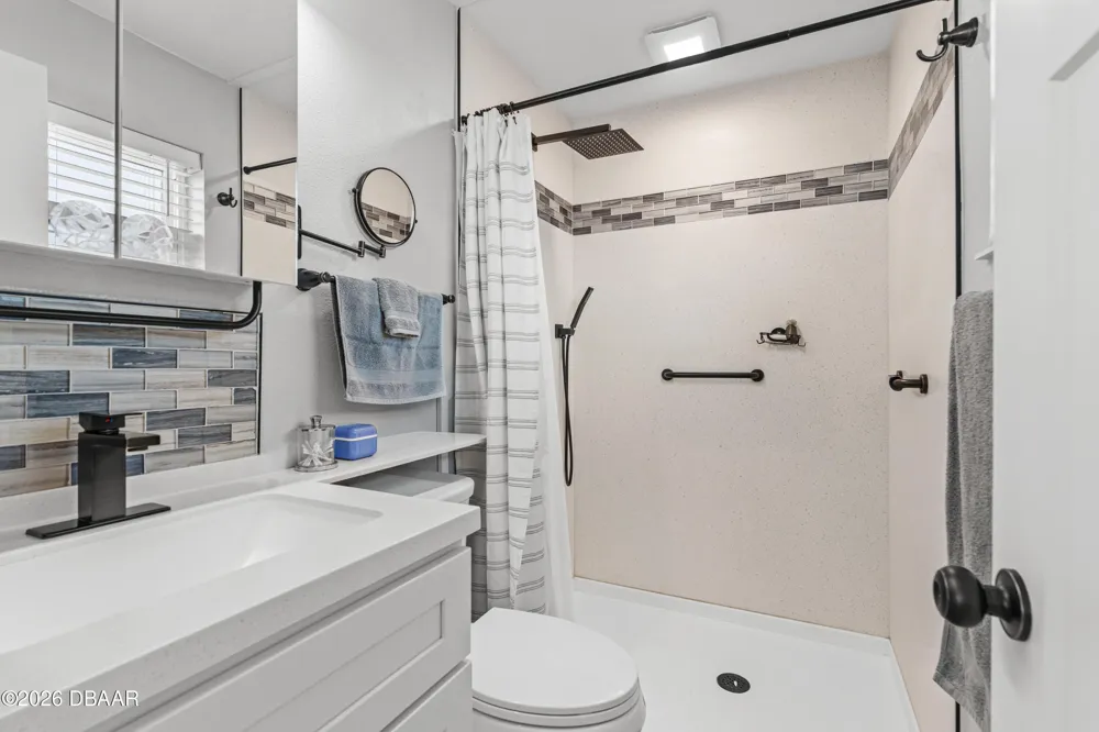 2005 Oriole Lane South Daytona, FL 32119