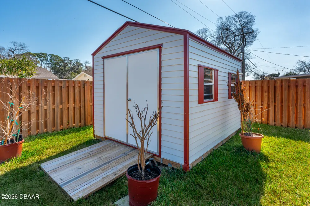2005 Oriole Lane South Daytona, FL 32119