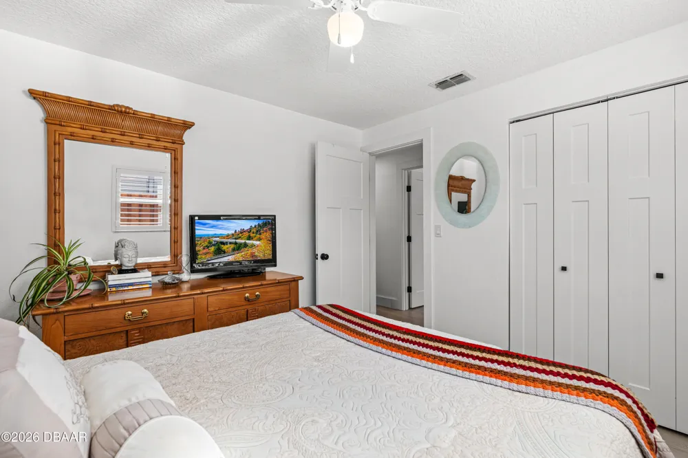 2005 Oriole Lane South Daytona, FL 32119