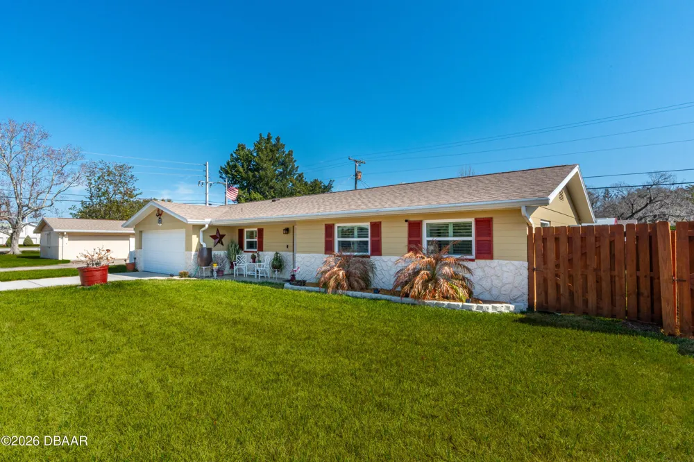 2005 Oriole Lane South Daytona, FL 32119