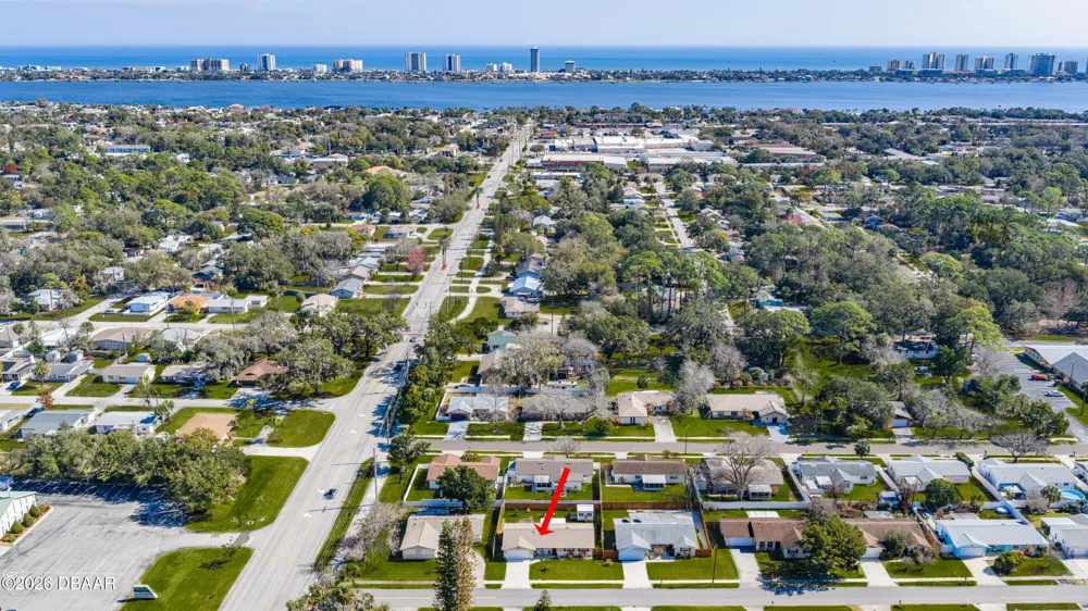 2005 Oriole Lane South Daytona, FL 32119