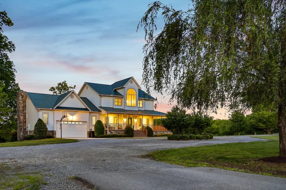 933 John Henry Lewis Road Dunlap, TN 37327