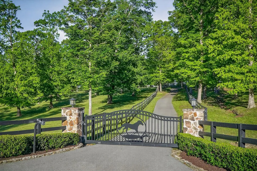 933 John Henry Lewis Road Dunlap, TN 37327