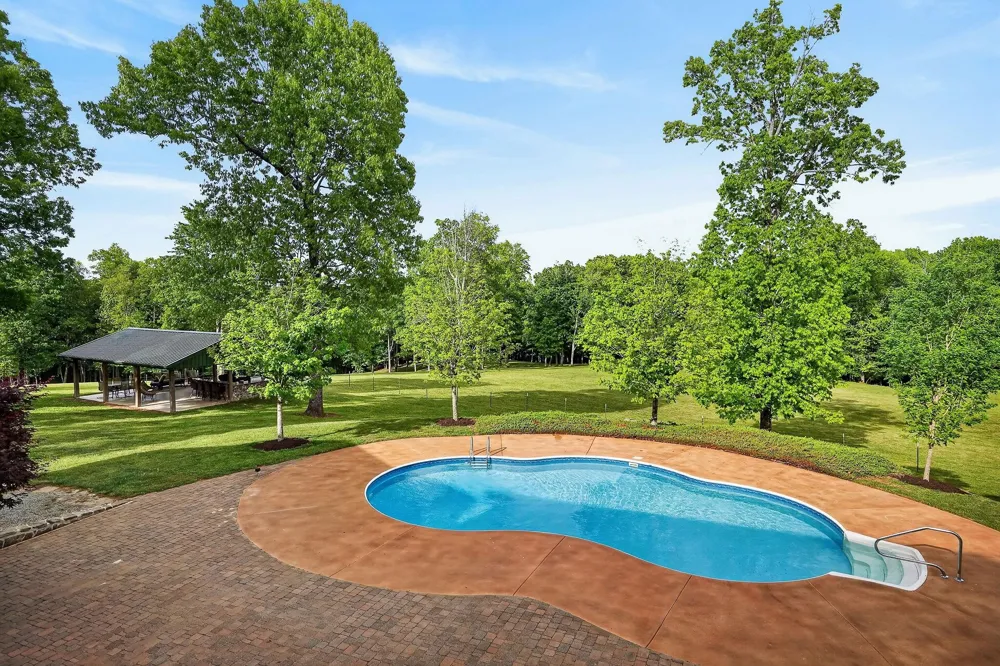 933 John Henry Lewis Road Dunlap, TN 37327