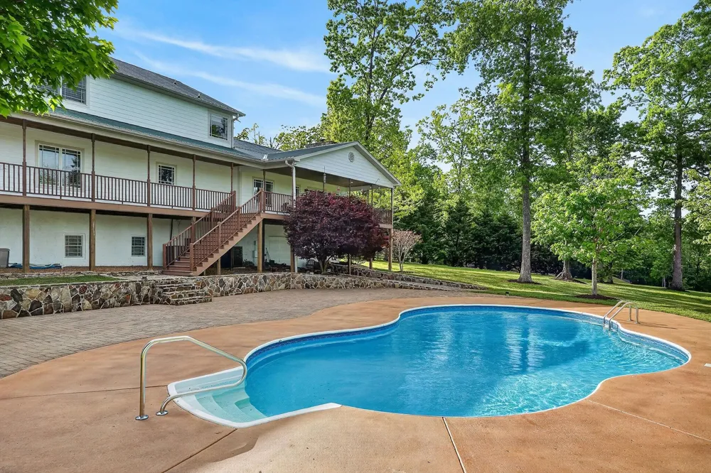 933 John Henry Lewis Road Dunlap, TN 37327