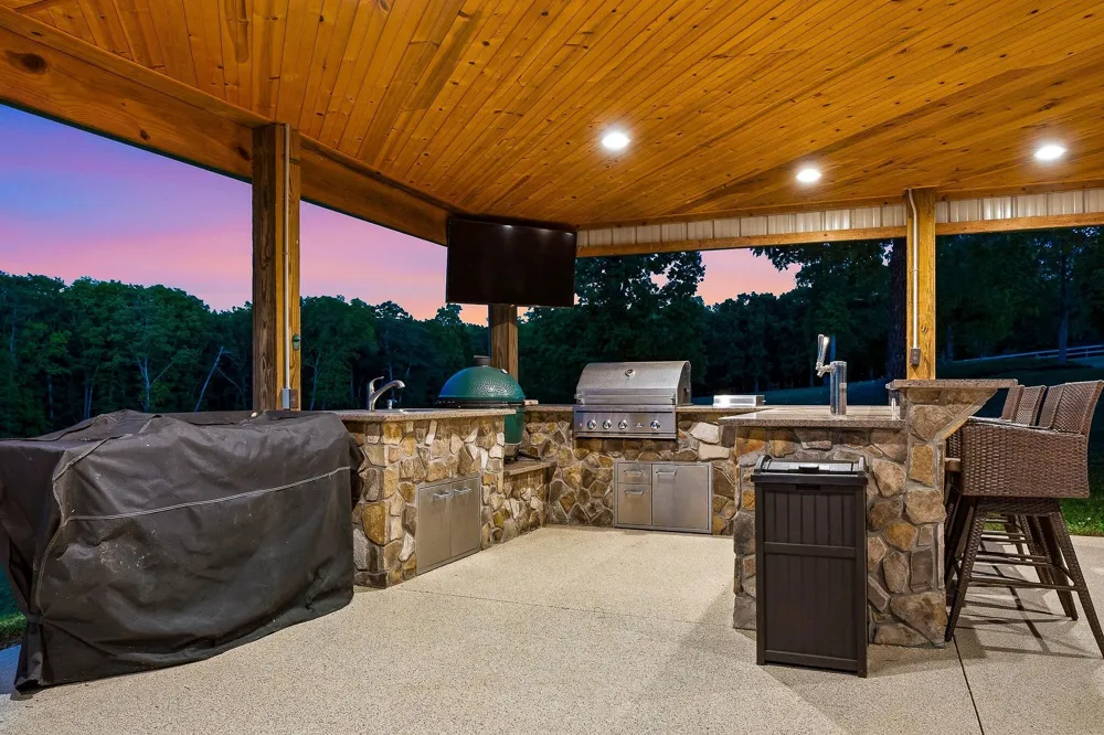 933 John Henry Lewis Road Dunlap, TN 37327
