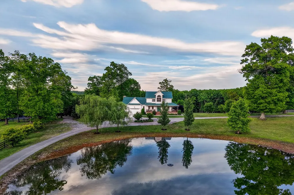 933 John Henry Lewis Road Dunlap, TN 37327