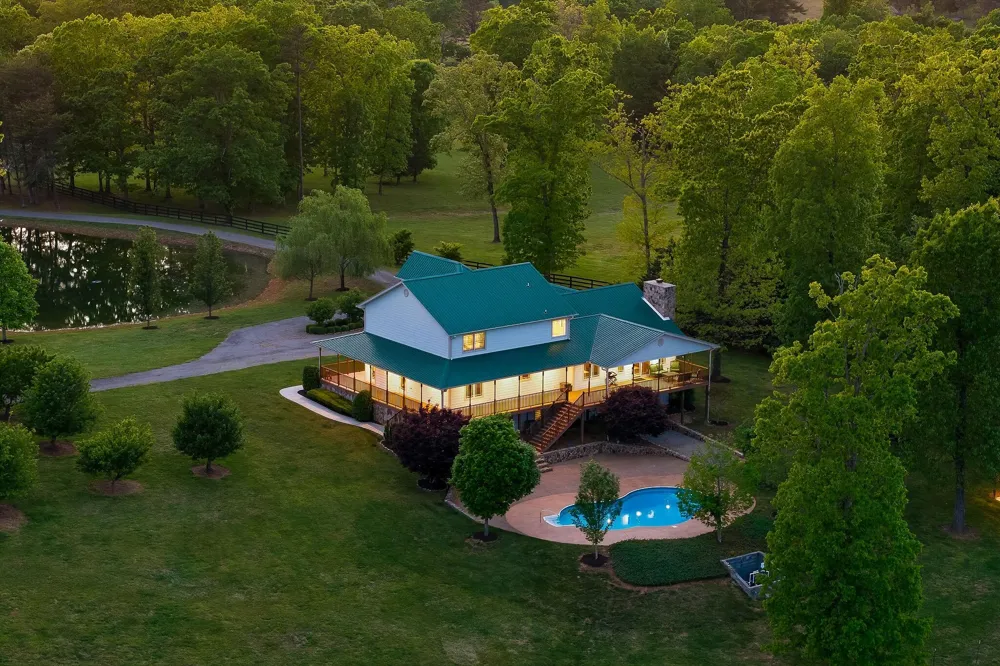 933 John Henry Lewis Road Dunlap, TN 37327