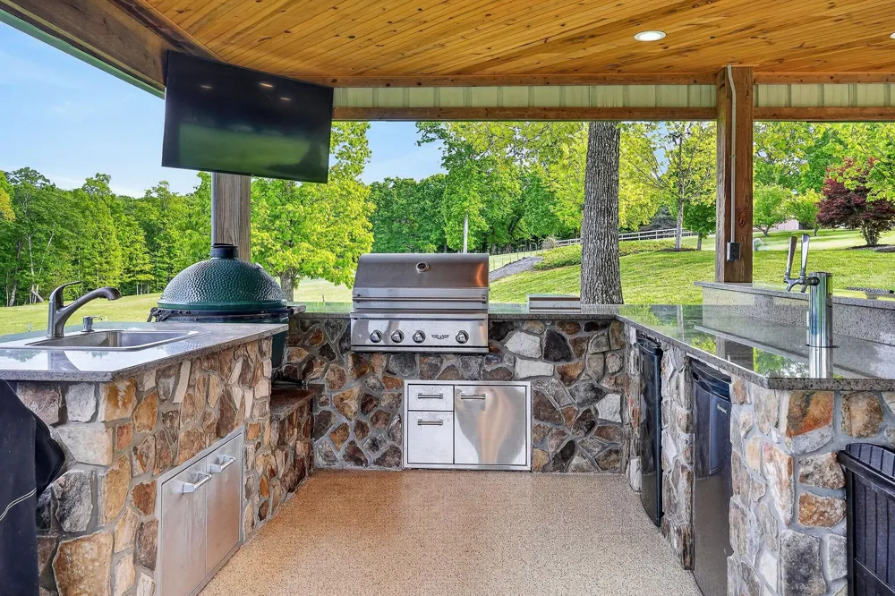 933 John Henry Lewis Road Dunlap, TN 37327