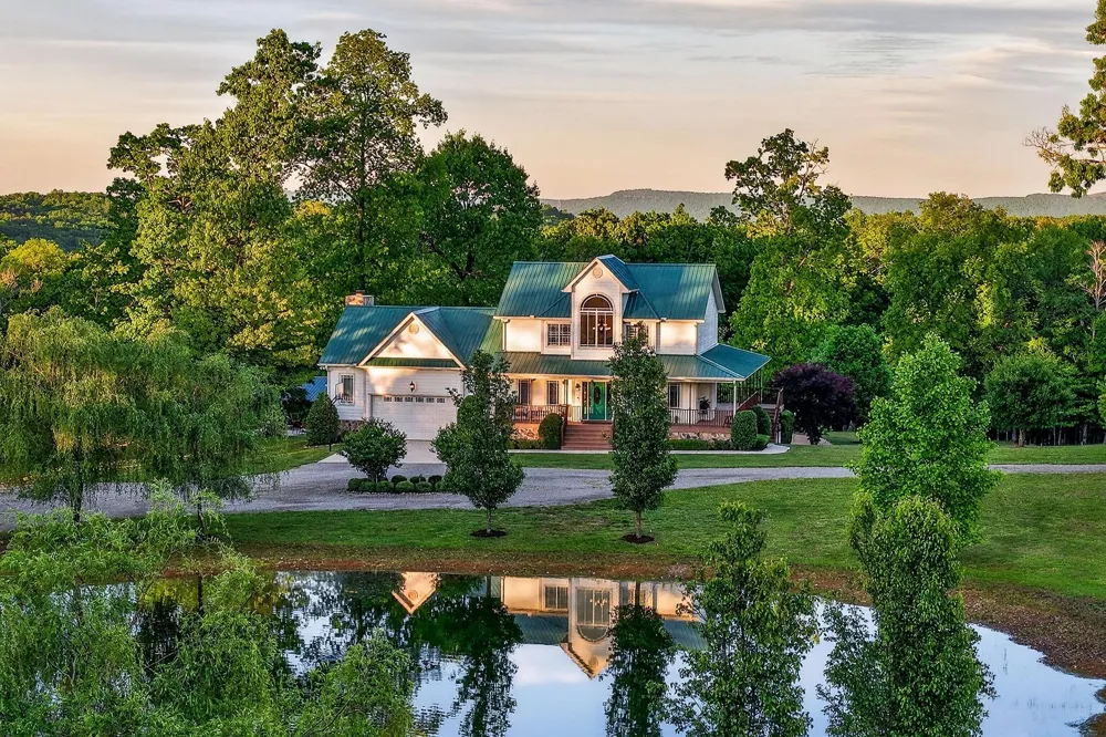 933 John Henry Lewis Road Dunlap, TN 37327