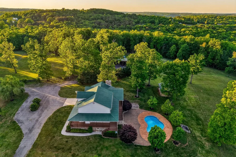 933 John Henry Lewis Road Dunlap, TN 37327
