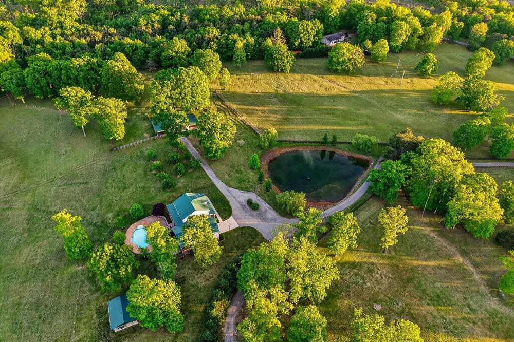 933 John Henry Lewis Road Dunlap, TN 37327