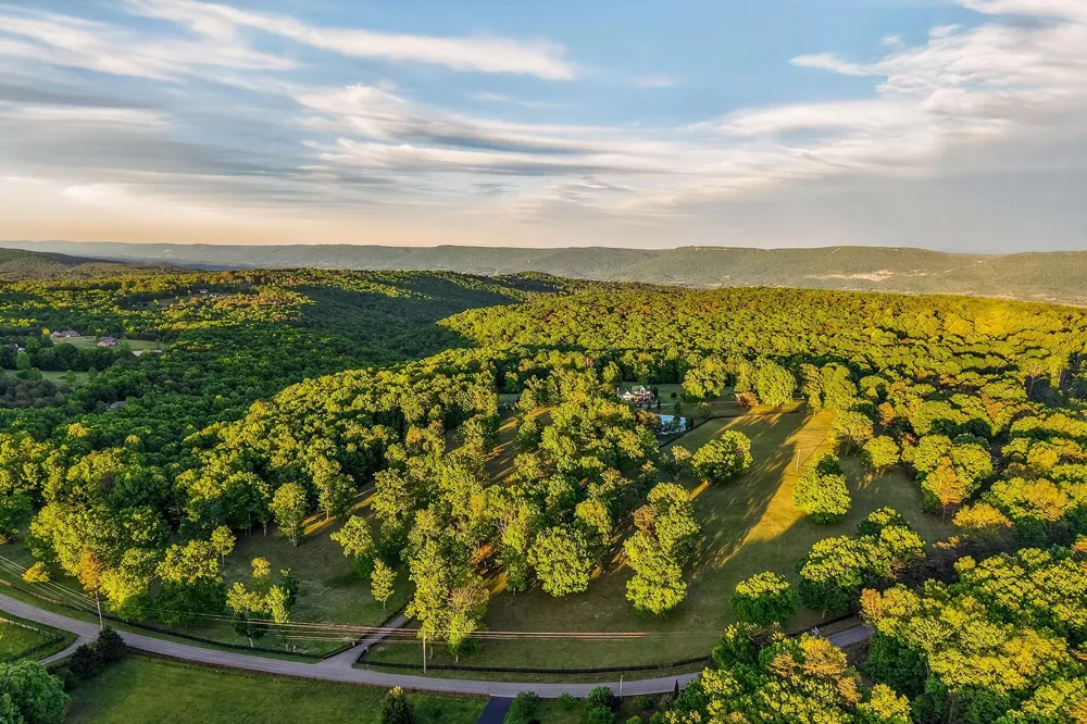 933 John Henry Lewis Road Dunlap, TN 37327
