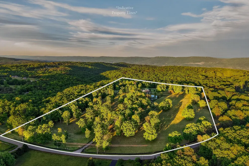 933 John Henry Lewis Road Dunlap, TN 37327