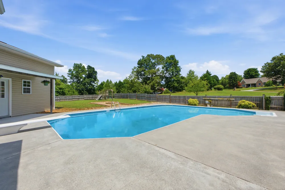 155 County Road 327 Niota, TN 37826