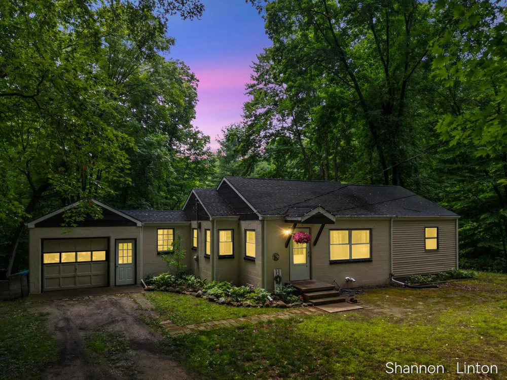 746 W 48th Street Newaygo, MI 49337