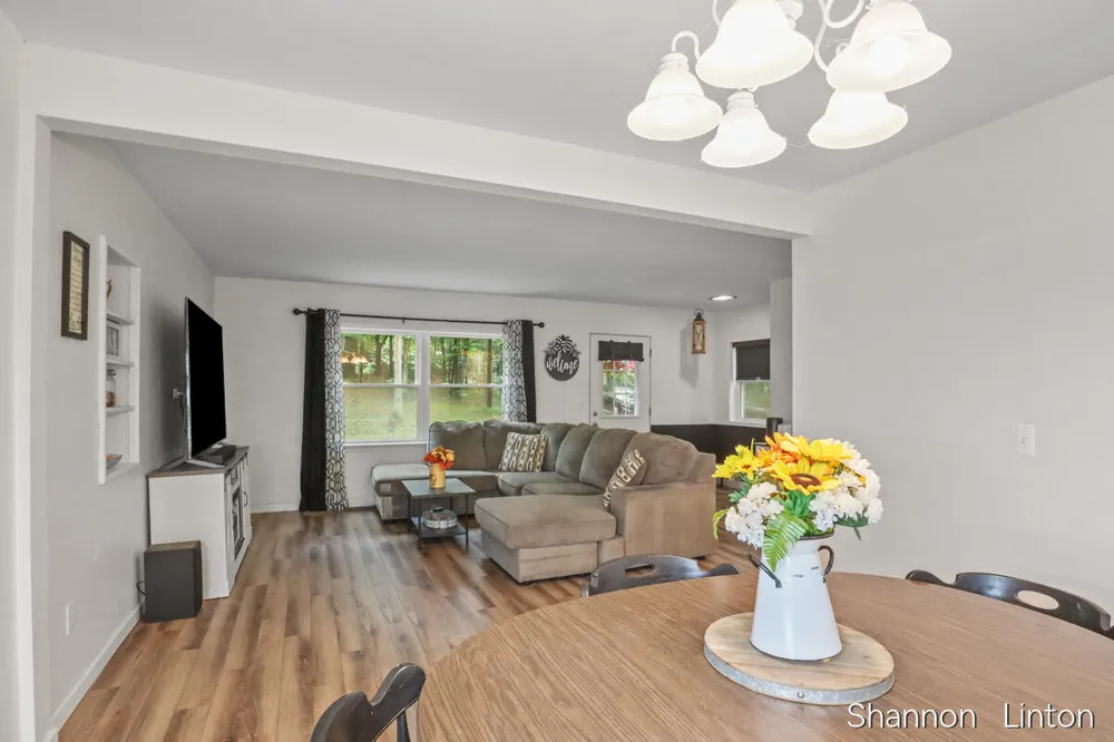 746 W 48th Street Newaygo, MI 49337