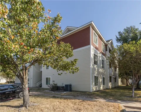 529 Southwest Parkway #301