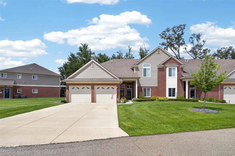3773 Eagle Creek Drive Shelby Charter Township, MI 48317
