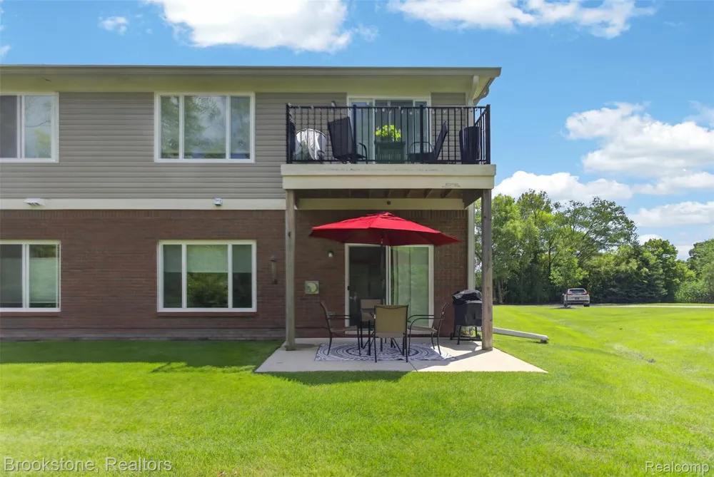 3773 Eagle Creek Drive Shelby Charter Township, MI 48317