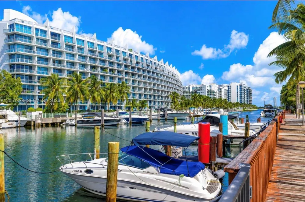 2941 NE 185th St #1311 Aventura, FL 33180