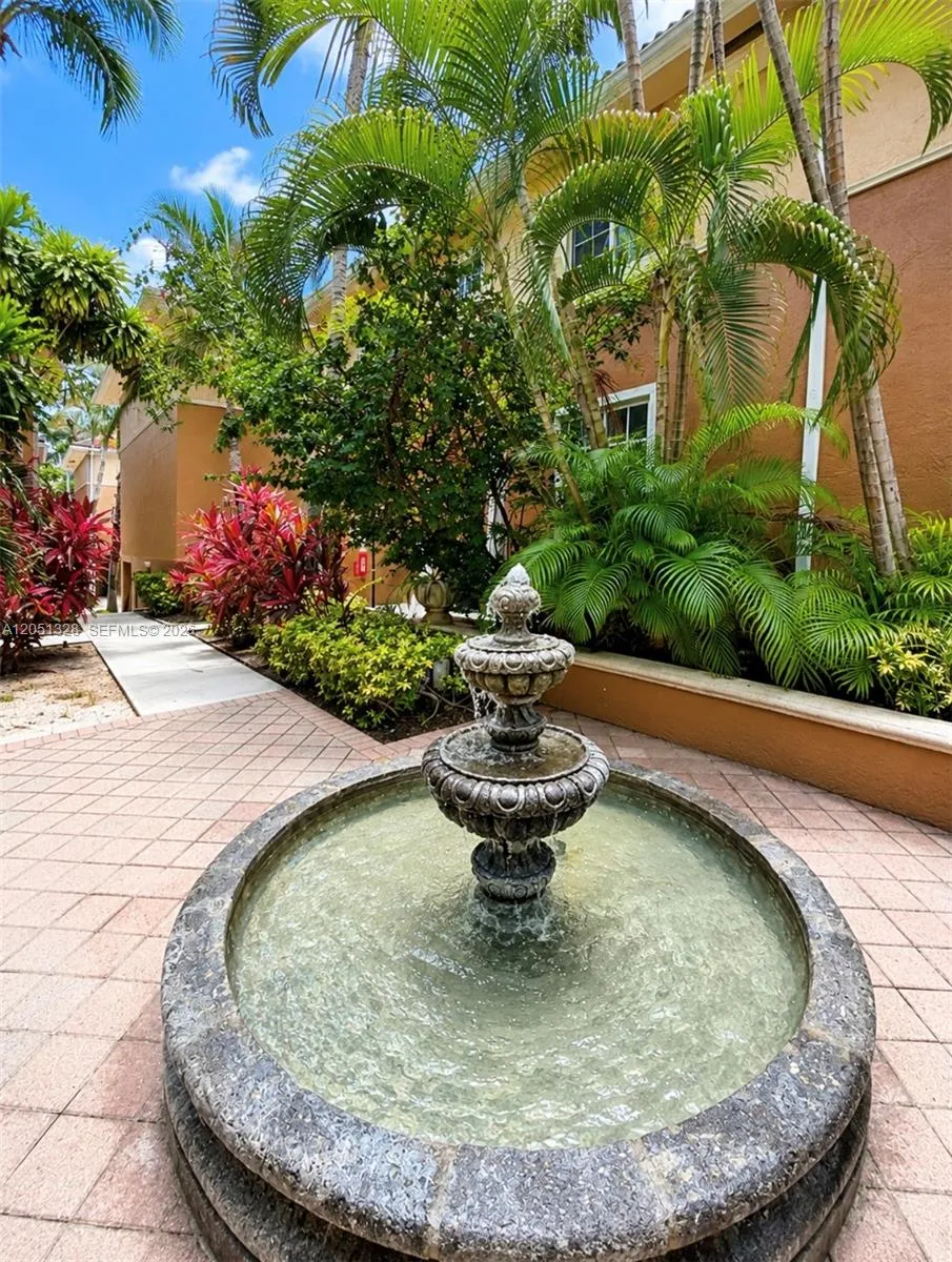 2941 NE 185th St #1311 Aventura, FL 33180