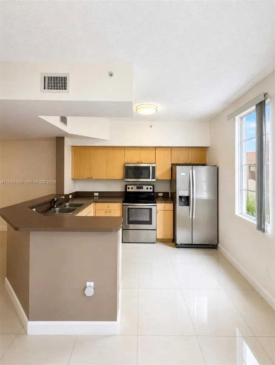 2941 NE 185th St #1311 Aventura, FL 33180
