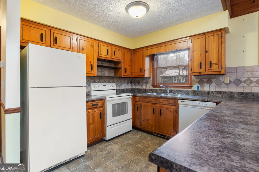 374 W Sugarbush DR Sky Valley, GA 30537