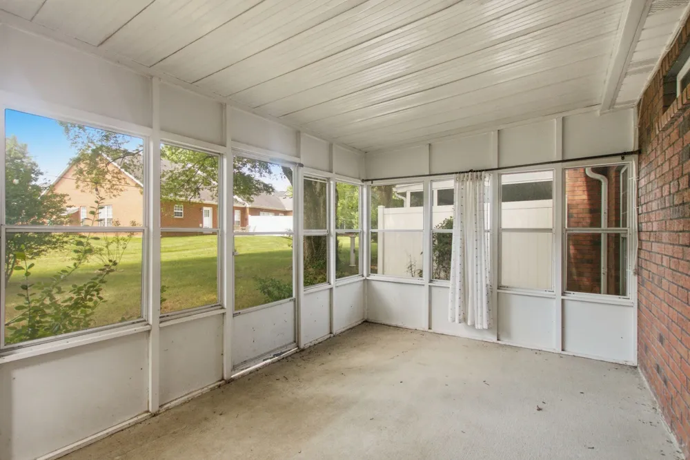 2747 Stonehedge Dr Murfreesboro, TN 37128