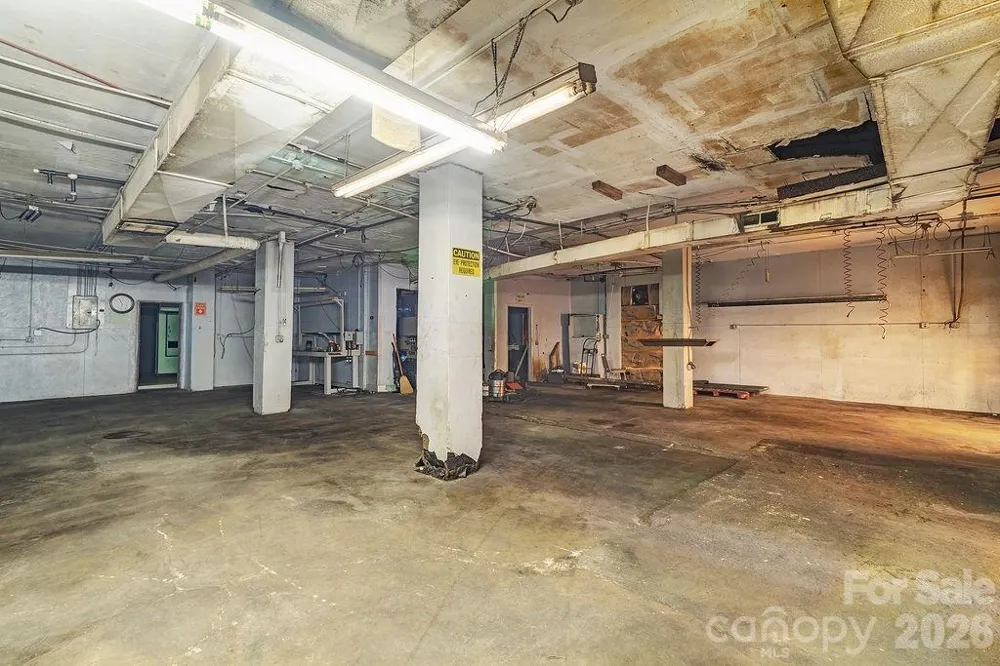 1100-1104 Montreat Road Black Mountain, NC 28711