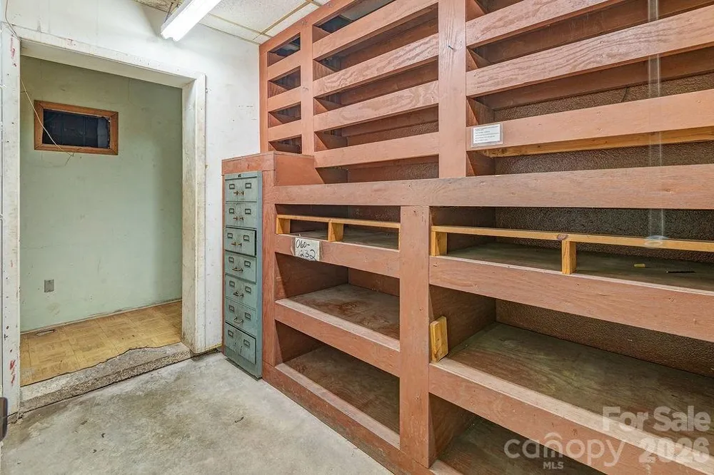 1100-1104 Montreat Road Black Mountain, NC 28711